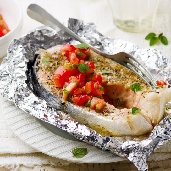 біла риба смажена у фользі