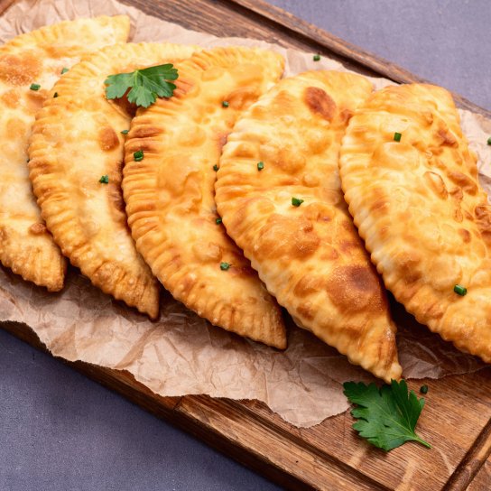 Смакуємо по-кримськотатарськи: найкращі рецепти чибереків