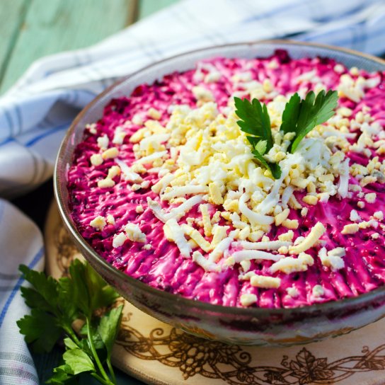 салат з маринованим буряком