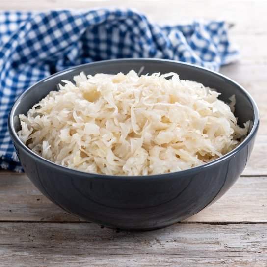 Квашена капуста в мисці