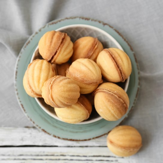 “Горішки” з йогуртовим кремом