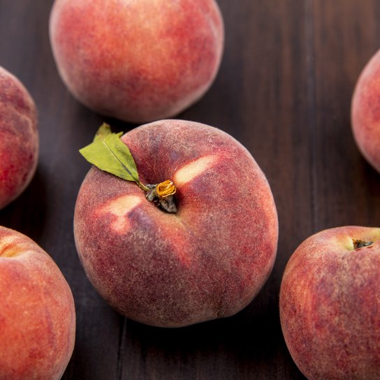 Персики і нектарини