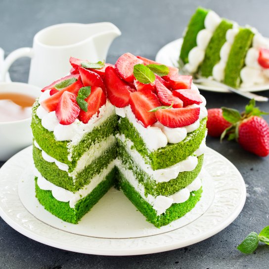 Шпинатний торт з кремом