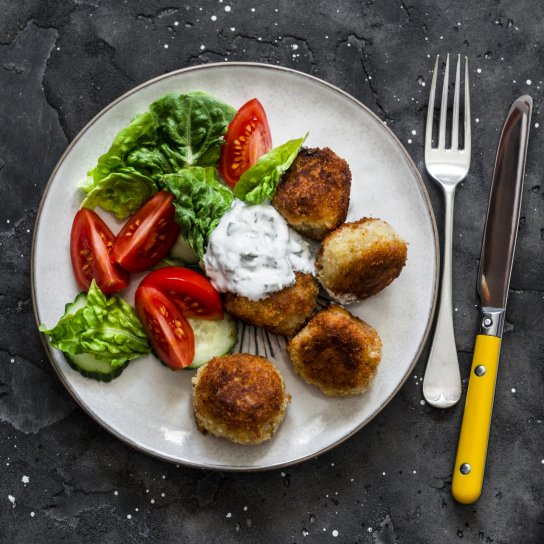 Котлети з рибних консервів