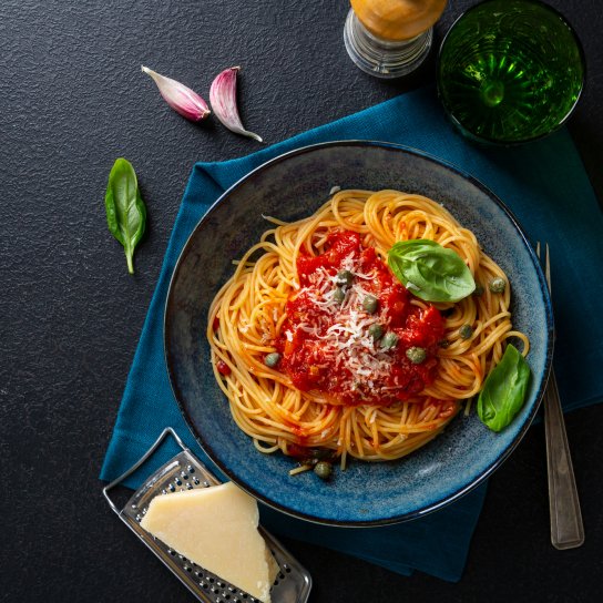 Спагеті в томатному соусі