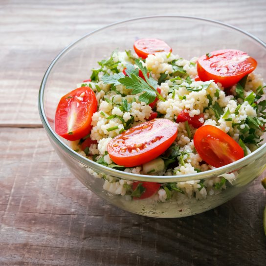 Кускус з помідорами і зеленню