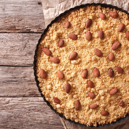 Полунично-мигдальний торт