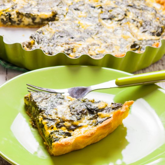 Заливний пиріг зі щавлем - рецепт