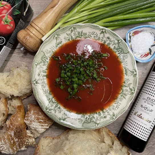Літній томатний суп