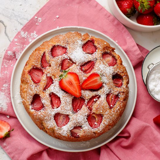 Пиріг з полуницею