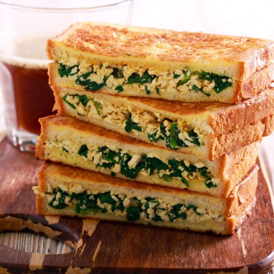 Сендвіч з фетою і шпинатом