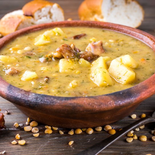 Гороховий суп з куркою