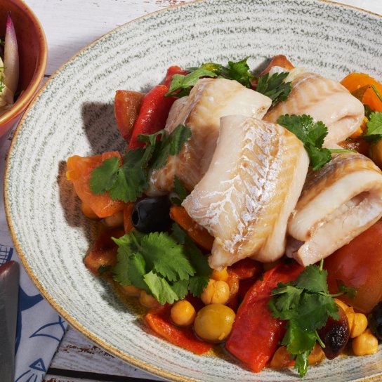 Минтай на парі з овочами