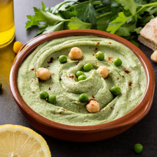 Хумус із зеленим горошком