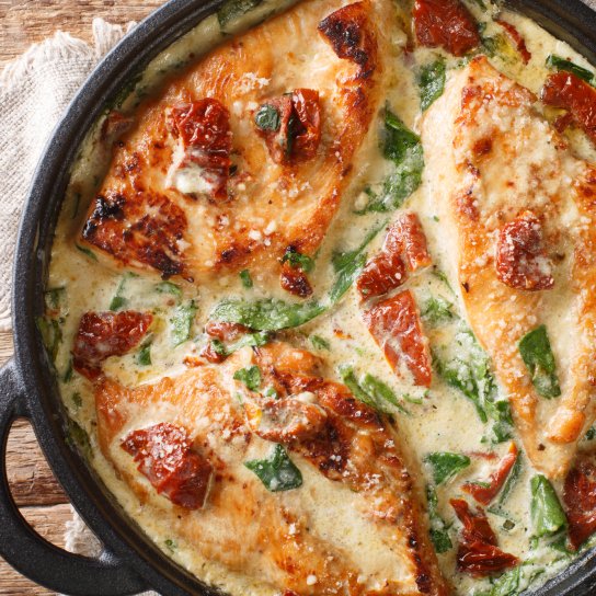 Куряча грудка зі шпинатом