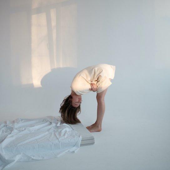 У жінки болить живіт