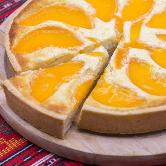 пирог с консервированными персиками