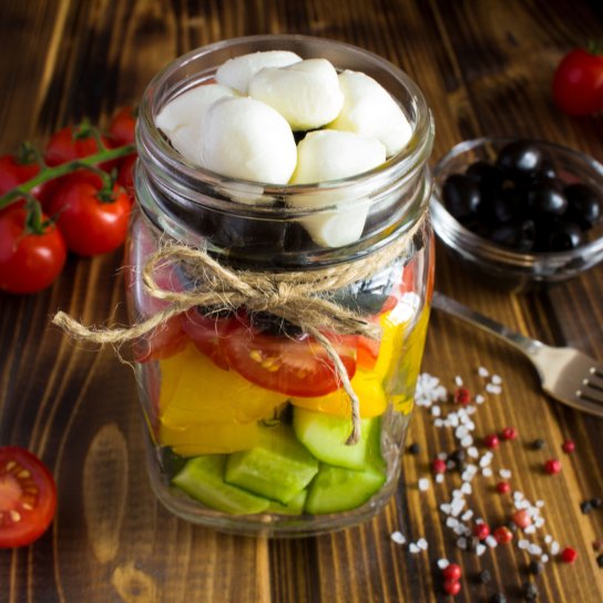 Греческий салат в банке