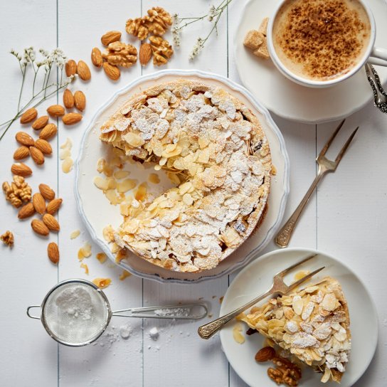 Яблучна шарлотка від Тетяни Літвінової