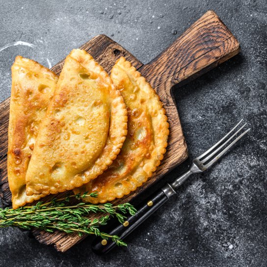 5 секретов приготовления чебуреков и наиболее удачный рецепт