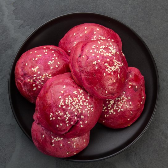 Солоні червоні булочки