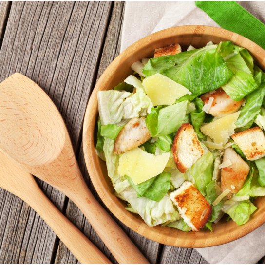 Салат «Цезарь» с курицей: рецепт