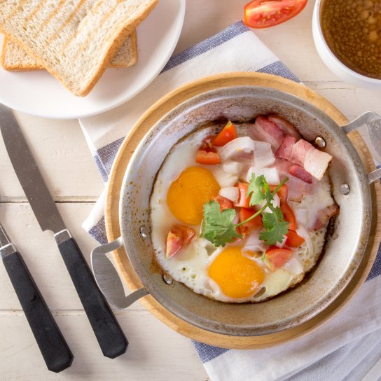 Яєчня з беконом