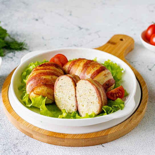 Курячі котлети в беконі