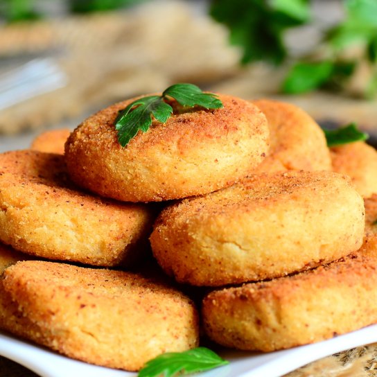 Запеченные куриные котлеты с творогом