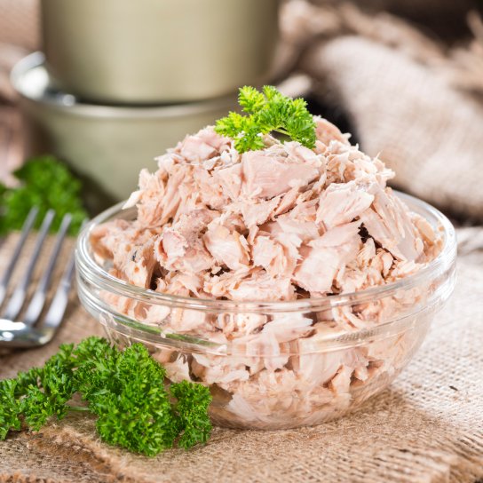 Салат з тунцем