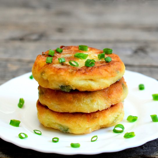 Коржики з кукурудзяного борошна