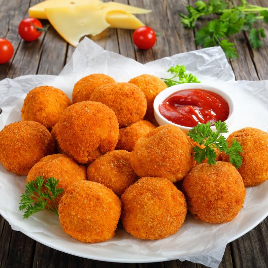 Сирні кульки у фритюрі