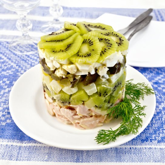 Салат з курятиною і ківі - рецепт