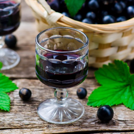 Наливка з чорної смородини