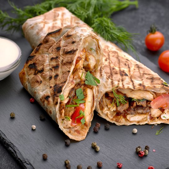 Шаурма з куркою та кетчупом