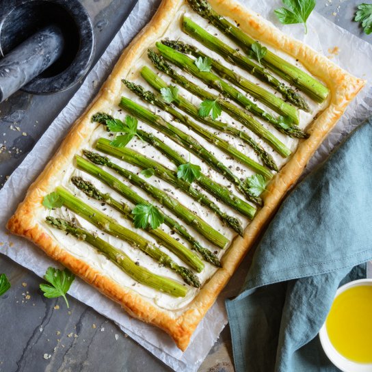 Пиріг зі спаржею