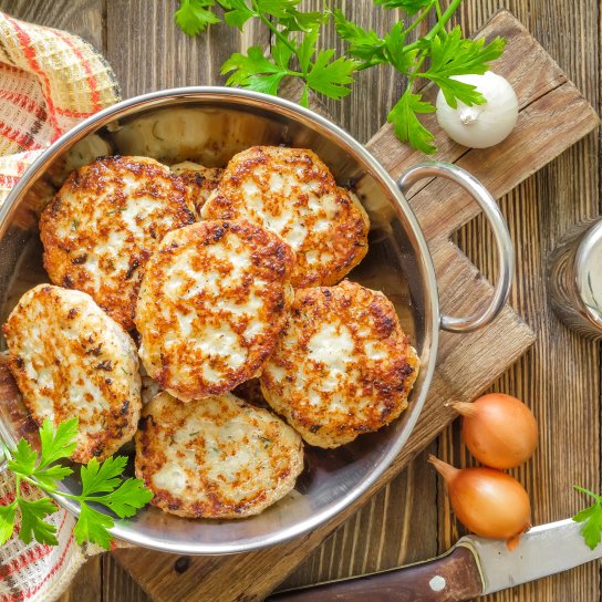 Курячі котлети з плавленим сиром
