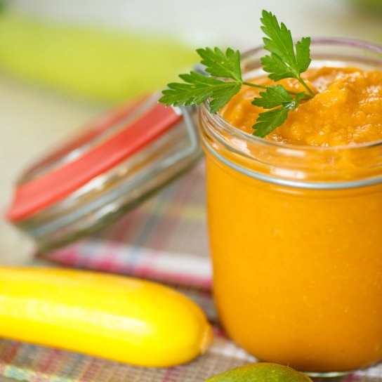 Кабачкова ікра через м'ясорубку