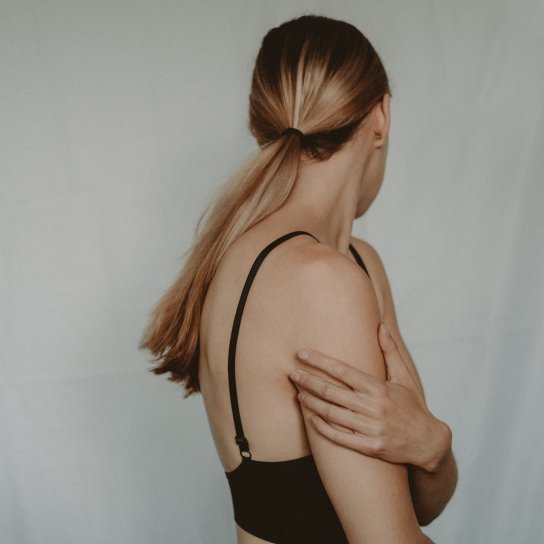 Расстроенная девушка