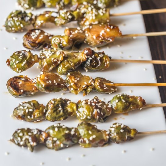 Брюссельська капуста на шпажках