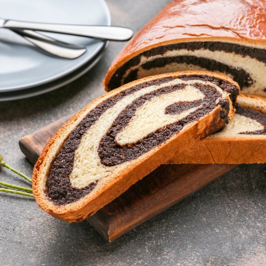 Пісний маковий рулет