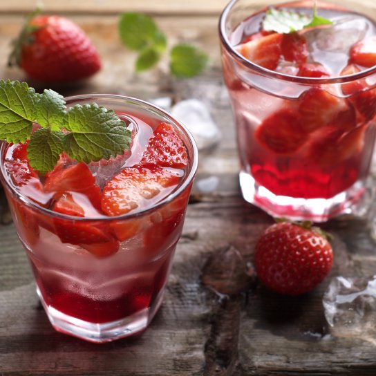 Лимонад з полуницею