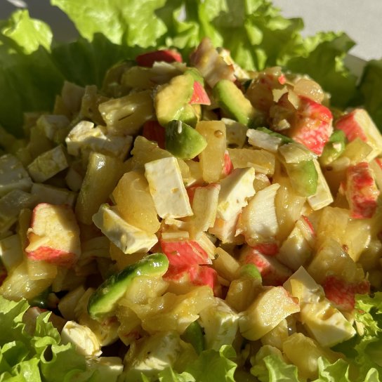 Крабовий салат з манговим соусом