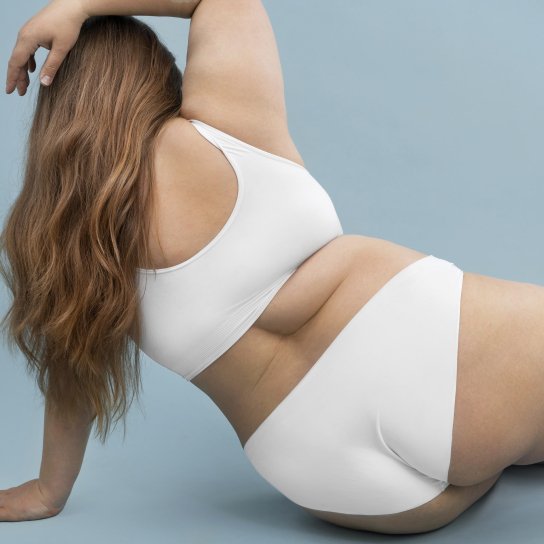 Жінка з зайвими кілограмами