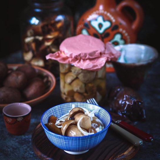 мариновані білі гриби