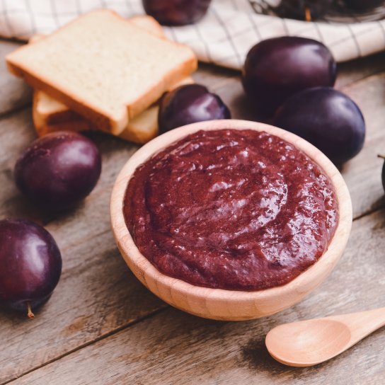 Гострий сливовий соус з часником і карі