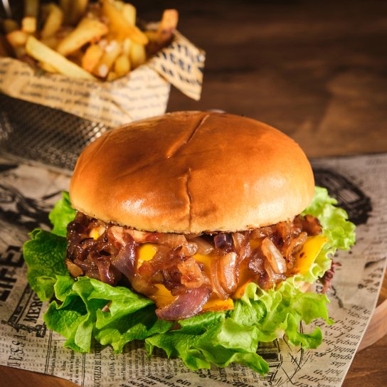 Бургер з цибулею