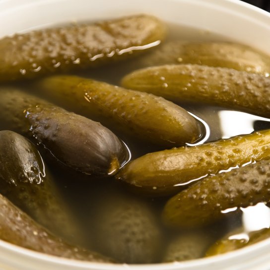 Квашені огірки на зиму у відрі