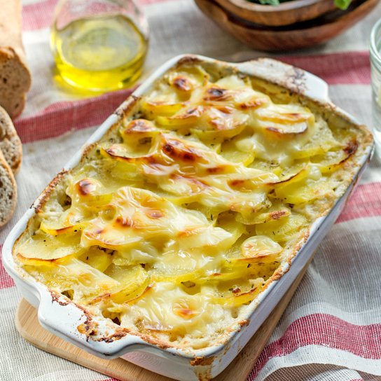 Картопляний гратен з цибулею-порей з сиром
