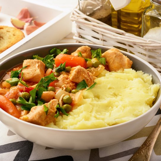 Тушеная индейка с картофелем